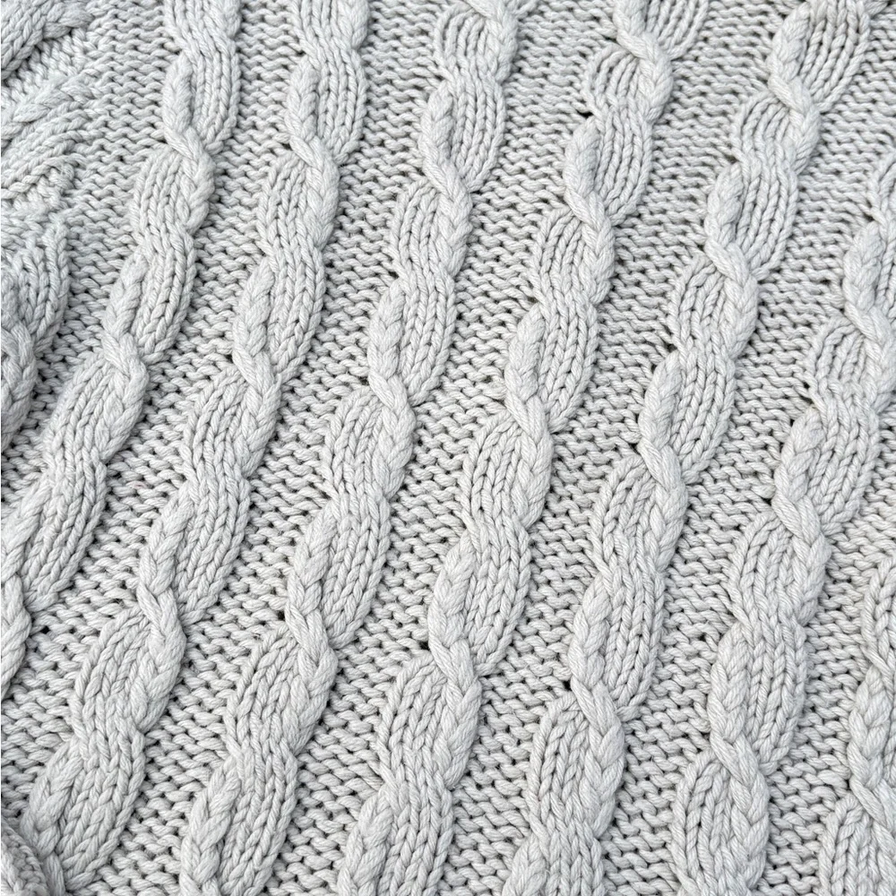 Club Monaco Cable Knit Quarter Neck -Button Sweater – Light Gray – Size L